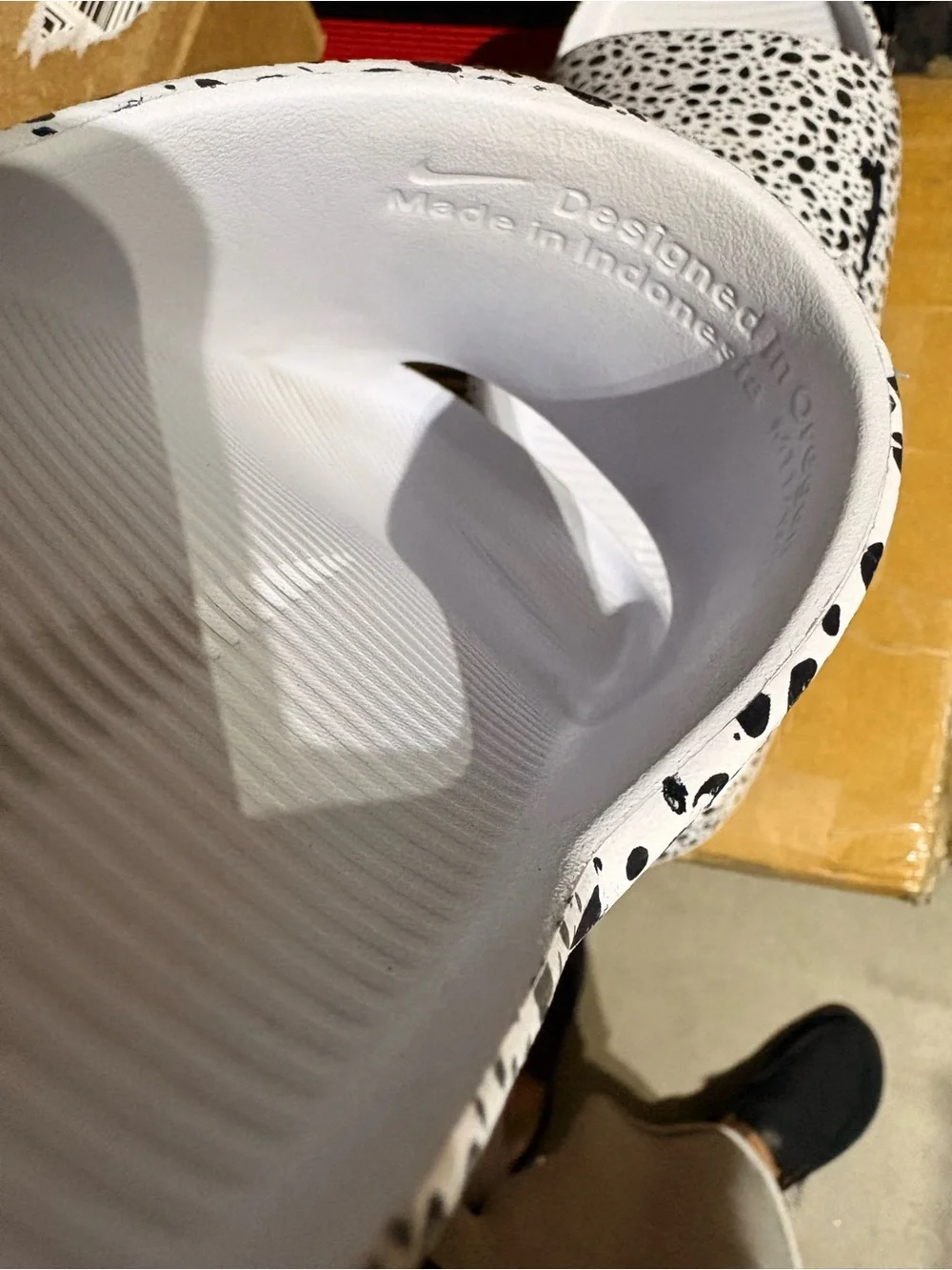 Nike Men's Black and White Speckled Slide Sandals